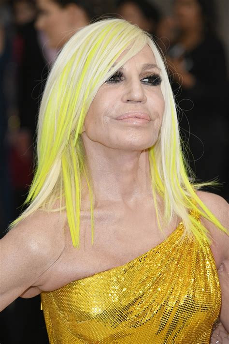 donatella versace historia.